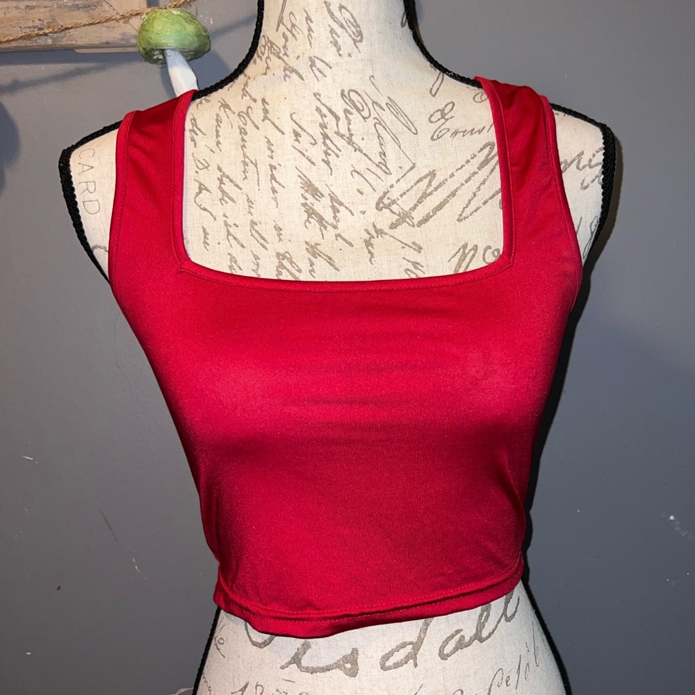 Red cropped tank top